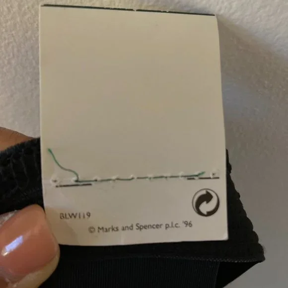 BNWT Vintage St Michael Marks and Spencer Black Velvet Pencil Skirt Size 16 - Picture 8 of 10